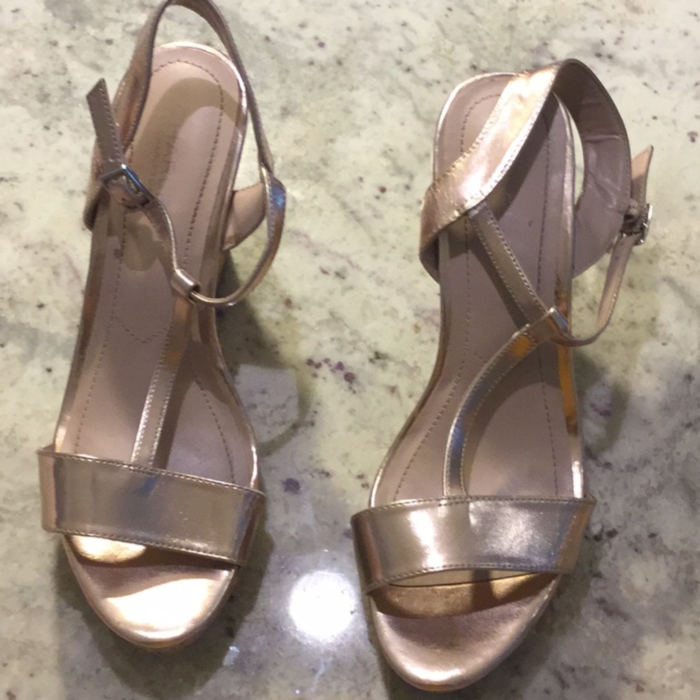 Charles David Rosè Gold Sandals